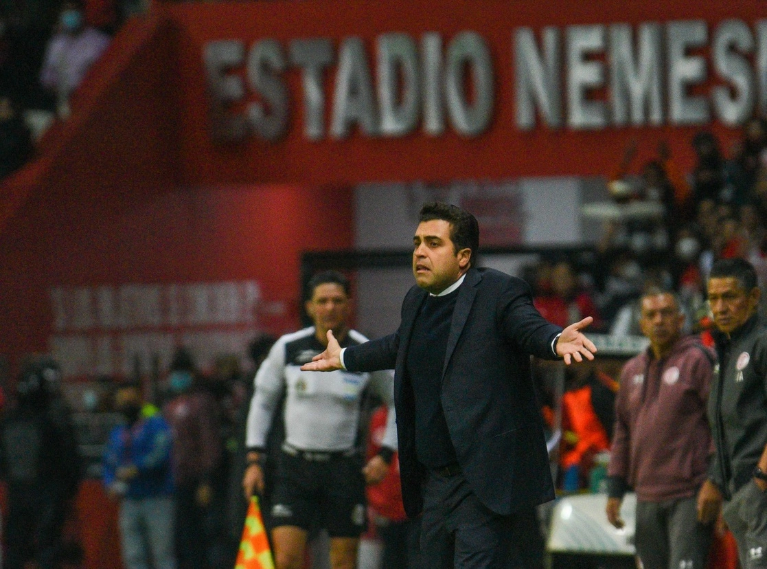 Concluye el ciclo de Marcelo Michel Leaño al frente de las Chivas, luego de la derrota de 3-1 ante Rayados en el torneo Clausura 2022. Foto Cuartosocuro / Archivo