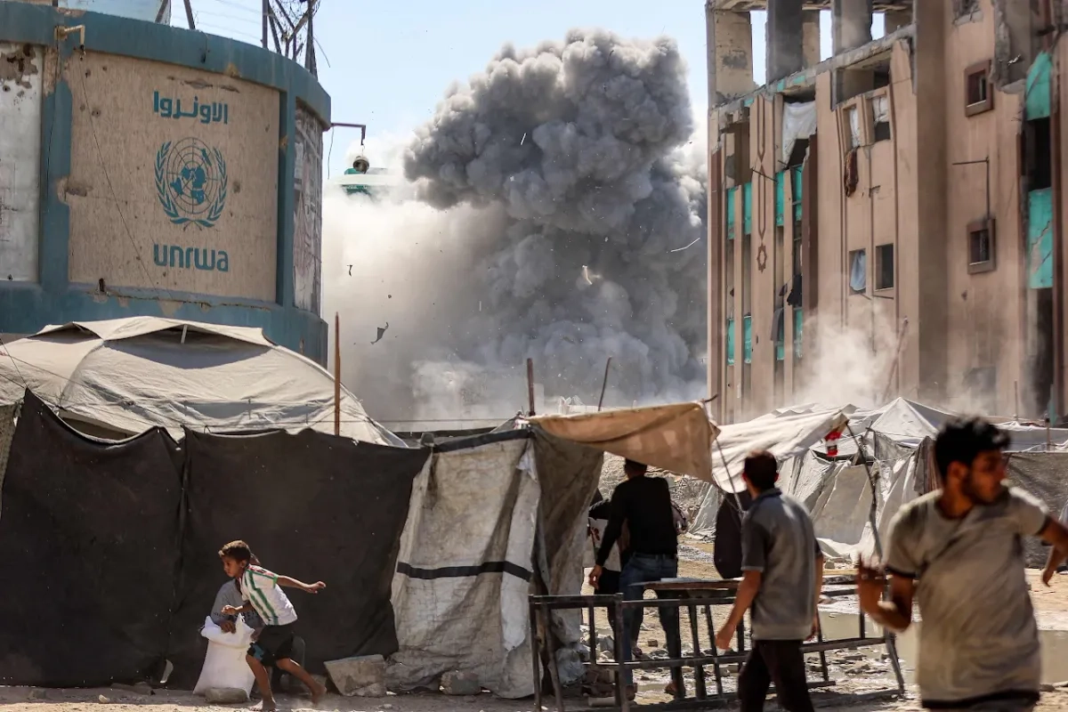 La Universidad Islámica, ubicada en Gaza, fue uno de los objetivos de los bombardeos israelíes de ayer. 