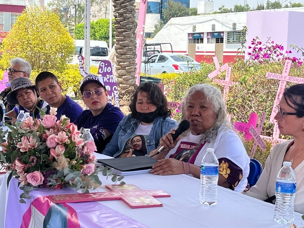 Encuentro de madres de víctimas de feminicidio en el memorial ubicado en Nezahualcóyotl, estado de México. Foto René Ramón 