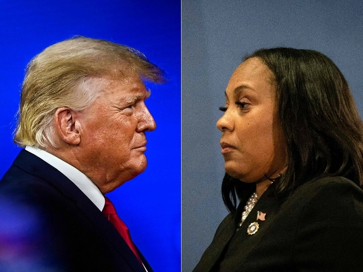 En combinación de imágenes, el ex presidente de EU, Donald Trump, y la fiscal de Distrito del Condado de Fulton, en Georgia, Fani Willis. Foto Afp