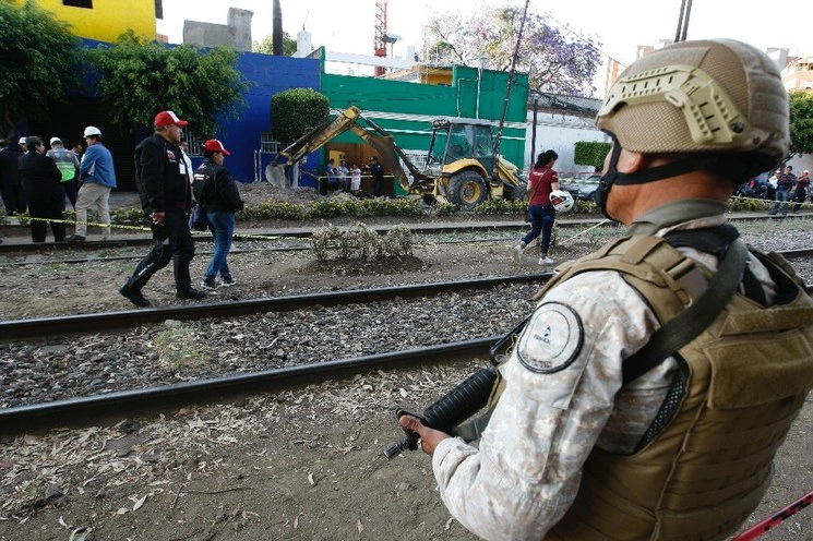 En el No. 195 de Ferrocarril de Cuernavaca se encontró una toma clandestina, el pasado 24 de febrero de 2020. Foto Archivo / Roberto García Ortiz