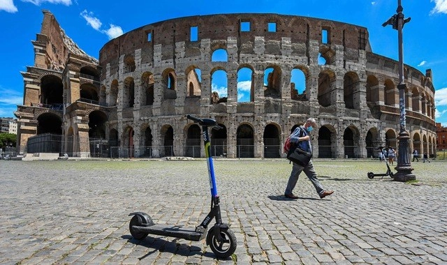 En el Coliseo, en Roma. Foto Afp 