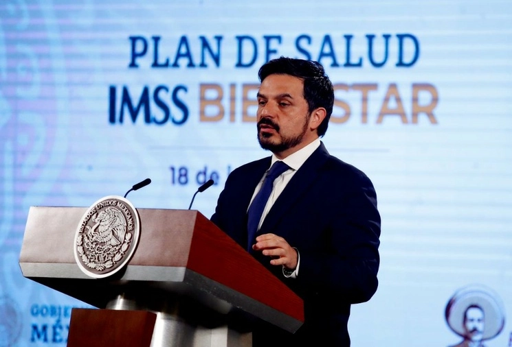 El director del IMSS, Zoé Robledo, durante la conferencia presidencial matutina en Palacio Nacional, en la Ciudad de México, el 18 de julio de 2023. Foto Cristina Rodríguez