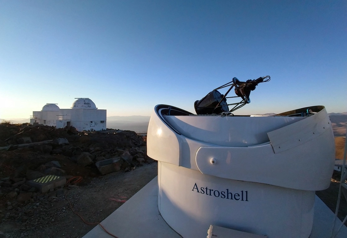 El telescopio TBT2 fue instalado en el Observatorio de La Silla, en el desierto de Atacama, al norte de Chile. Foto Afp