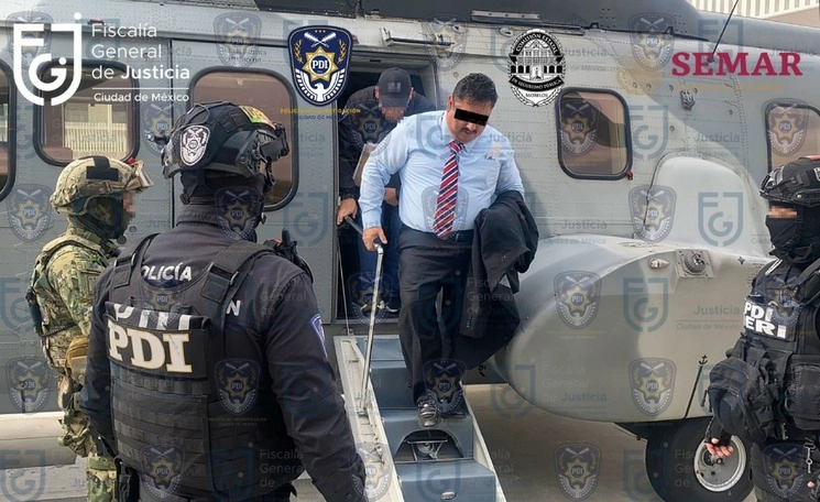 El fiscal de Morelos, Uriel Carmona, fue puesto a disposición de las autoridades acusado de obstaculizar la impartición de justicia. Foto Cuartoscuro