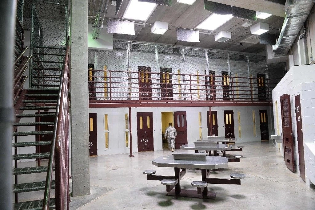 Abogados de dos detenidos en Guantánamo acusaron a agencias de inteligencia de Reino Unido de ser cómplices de la CIA en casos de tortura tras los atentados en NY, el 11 de septiembre de 2001. Foto 