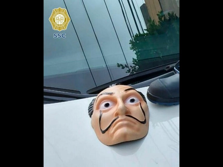 En la imagen, una de las mascarillas que utilizaban los asaltantes. Foto cortesía SSC