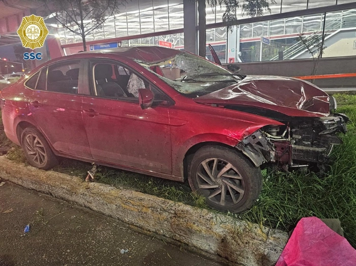 El accidente sucedió en la calzada Ermita Iztapalapa y la avenida Santa Cruz Meyehualco. Foto cortesía SSC