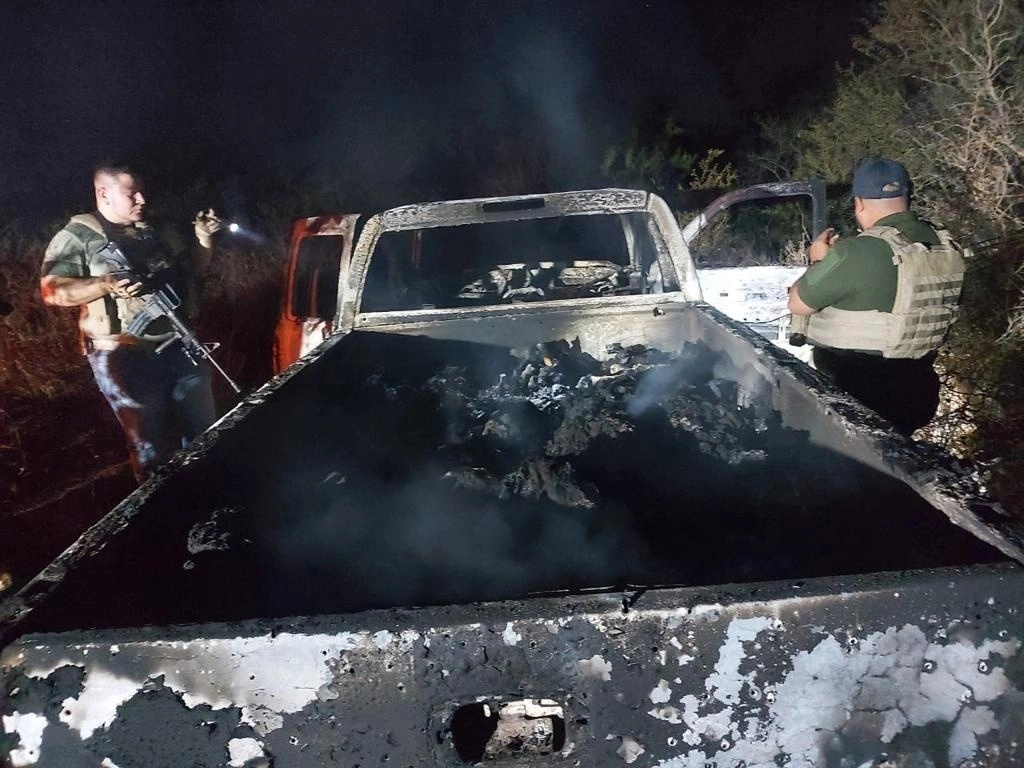 Doce miembros de la policía estatal fueron detenidos por su presunta participación en el homicidio de 19 personas, 13 de ellas originarias de Guatemala, que fueron halladas incineradas en el poblado de Santa Anita, municipio de Camargo. Foto ‘La Jornada’ / Archivo