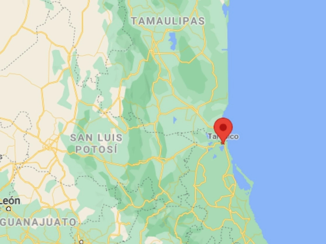 La Policía Estatal detuvo a 12 presuntos empleados bancarios en un hotel del centro del puerto de Tampico, entre ellos cinco mujeres, acusados de estafar a personas que cobrarían supuestos premios obtenidos. Imagen tomada de Google Maps
