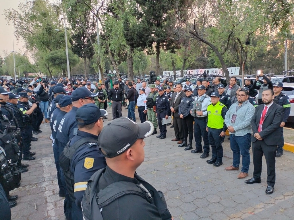 Policías municipales, estatales y personal de la Sedena participaron en el operativo. Foto SSEM
