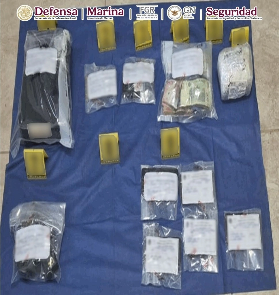 ‘El Panadero’ “se encuentra vinculado con diversos delitos de homicidio, secuestro, robo de vehículos, extorsión, cobro de cuotas, contra la salud y portación de arma de fuego de uso exclusivo del Ejército”.
Foto cortesía de la Defensa