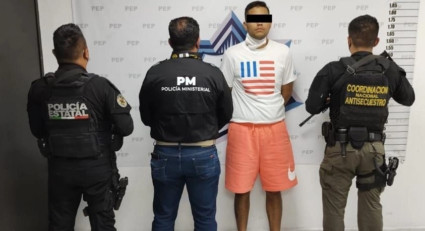 Gustavo Abigail Díaz ‘El Pino’ fue detenido en Puebla en un operativo conjunto de la SSPC y las fiscalías de Oaxaca y Veracruz. Foto tomada del Twitter de @SSPCMexico