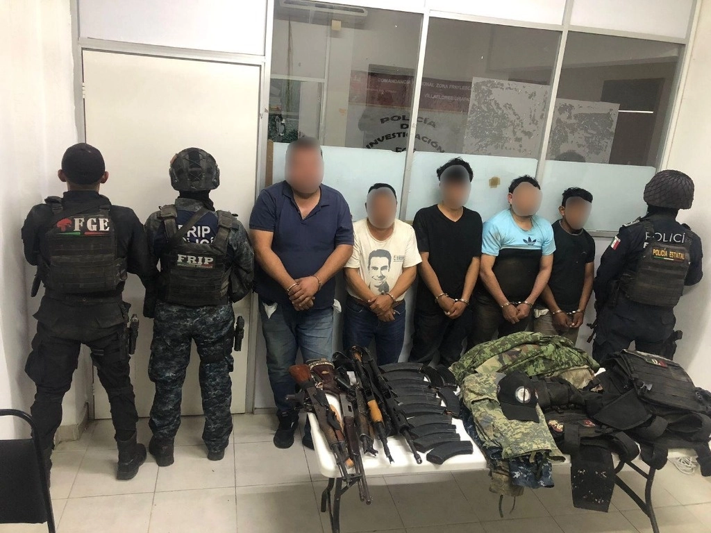 Los detenidos fueron puestos a disposición de la Fiscalía General del Estado para su investigación y procesamiento correspondiente. Foto 'La Jornada'