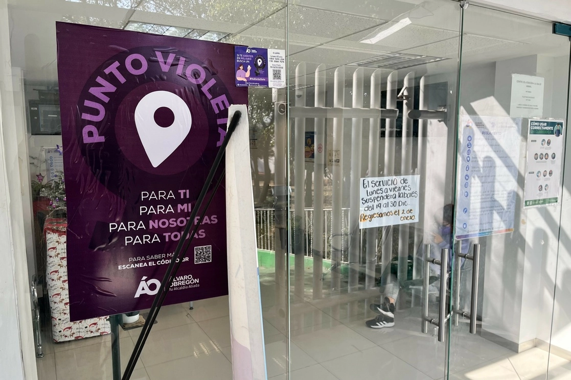 En la alcaldía Álvaro Obregón existen los denominados “puntos violeta”, sitios para atender a mujeres que son víctimas de violencia. En la imagen uno en el Parque de la Juventud, en la colonia Tolteca de la mencionada demarcación, el 22 de diciembre de 2022. Foto Luis Castillo