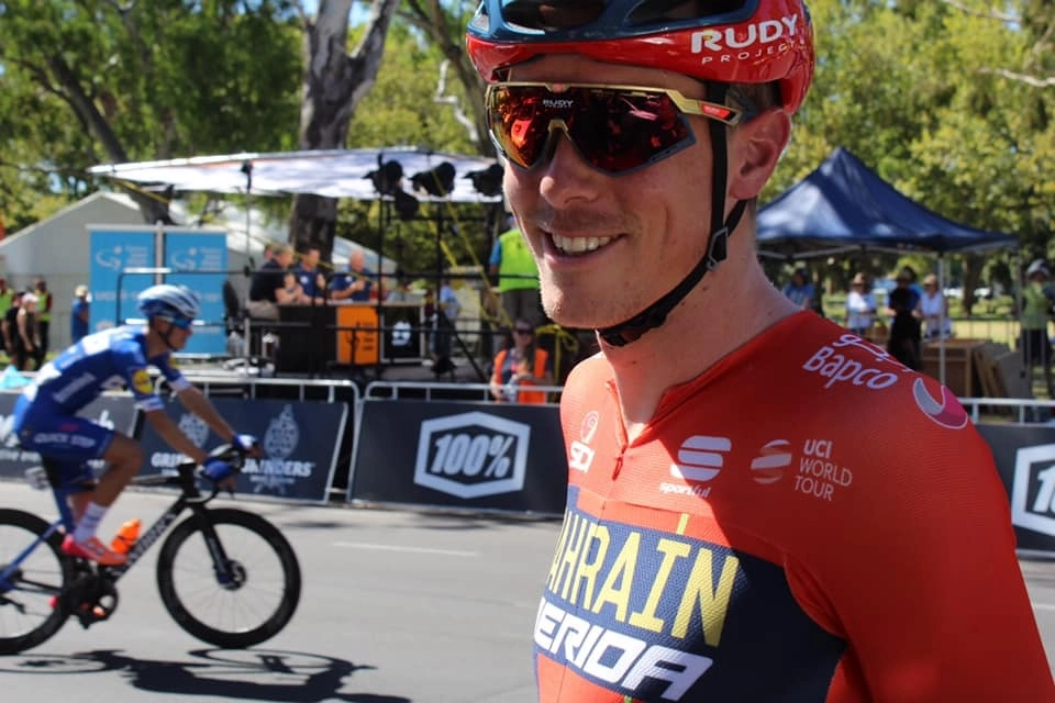El campeón del mundo de contrarreloj en 2018, el ciclista australiano Rohan Dennis, fue detenido hoy en Australia acusado de atropellar a su esposa, la también ciclista Melissa Hoskins y causarle la muerte. Foto tomada de la cuenta de Facebook https://web.facebook.com/rohandennisofficial
