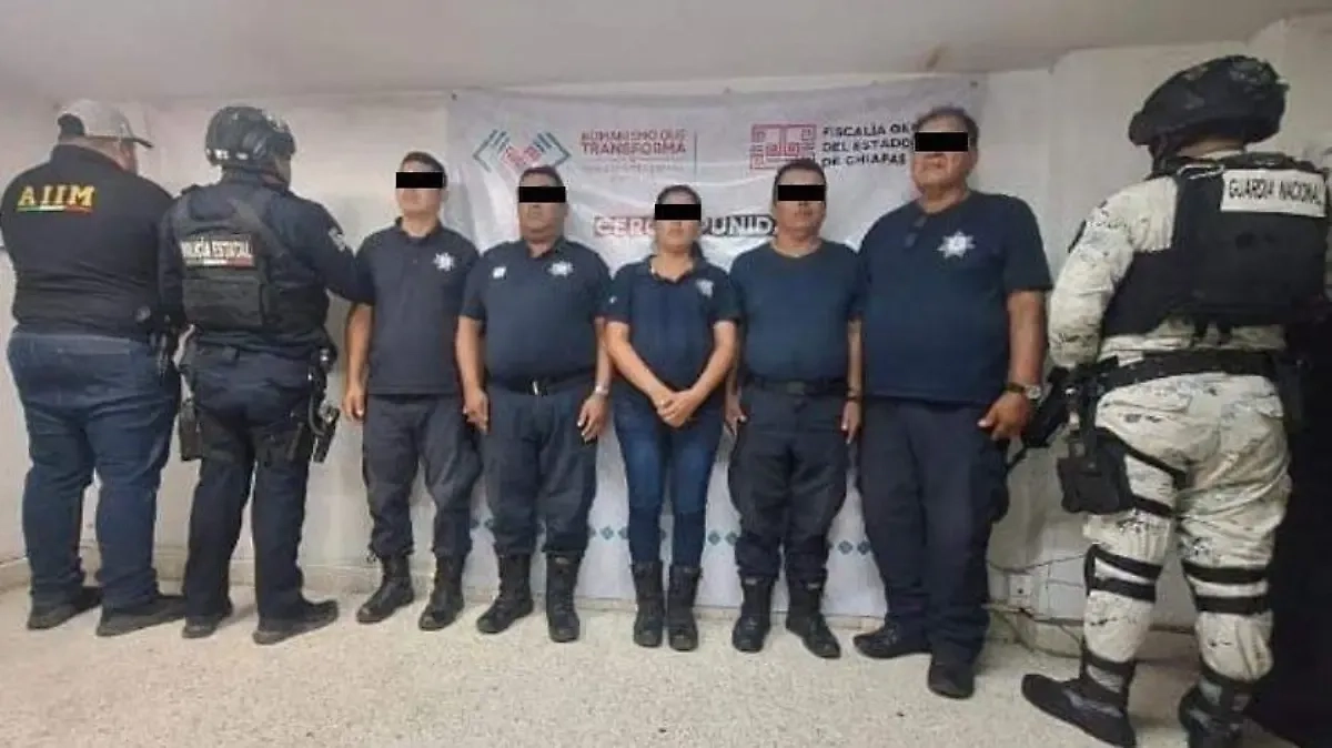 Los agentes municipales fueron detenidos por la presunta comisión del delito de homicidio y abuso de sus funciones. Foto