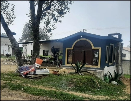 El Ejército detuvo a cinco posibles delincuentes y aseguró 800 dosis de metanfetamina y 365 de mariguana al catear seis inmuebles en la colonia El Encanto, del municipio de Teziutlán, Puebla. Foto cortesía de la Sedena 
