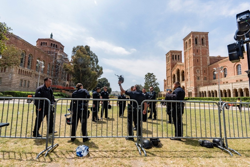 Dozens arrested at UCLA for violating curfew after Gaza protests