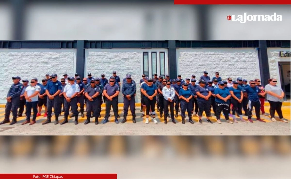 El director de la policía municipal de Citalapa, Chiapas y 59 elementos fueron detenidos acusados de narcotráfico y corrupción. Foto 