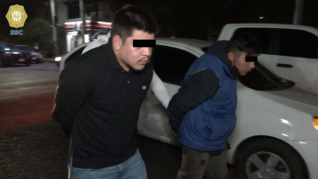 Los dos presuntos operadores de un líder de la Unión Tepito fueron detenidos en la colonia Peralvillo. Foto SSC