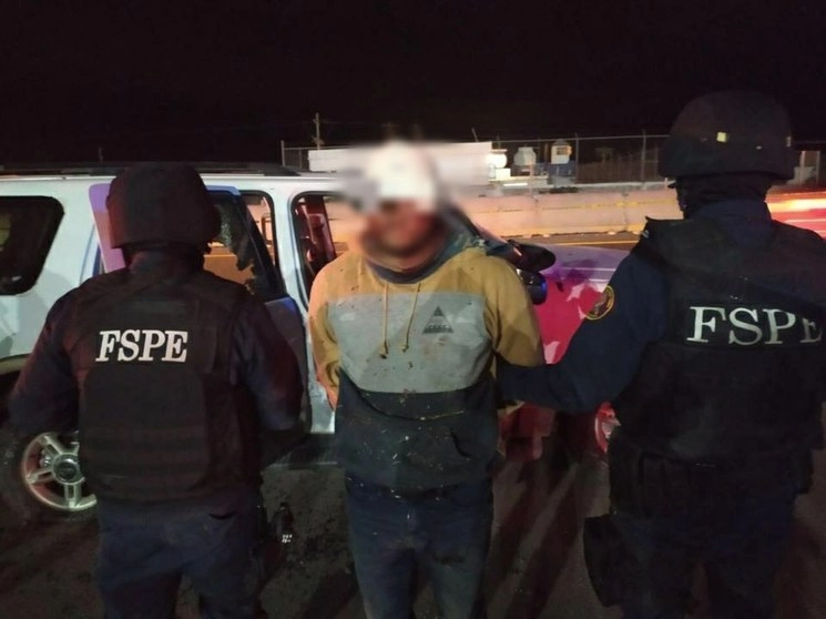 Precisaron que uno de los dos abatidos era el jefe de una célula criminal que operaba en Querétaro. Foto cortesía de FSPE