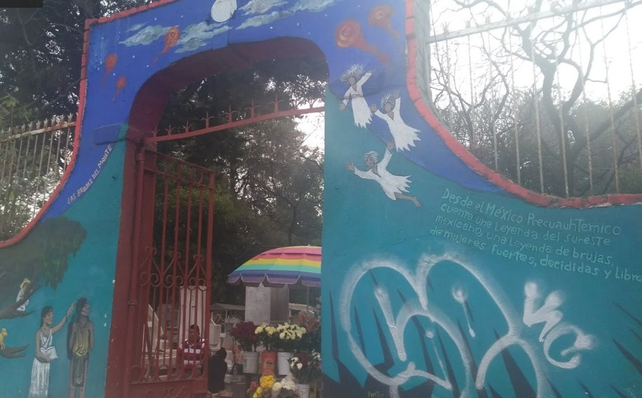 Los dos jóvenes fueron detenidos por policías capitalinos en un panteón ubicado en la colonia Santa Cruz Acayucan, en Azcapotzalco. Imagen tomada de Google Maps