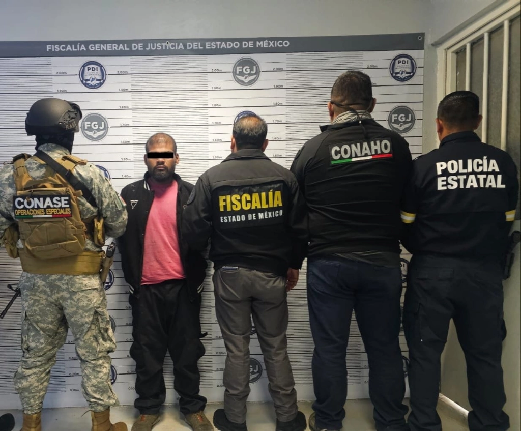 Elementos de la FGJEM y de la Secretaría de Seguridad estatal, en colaboración con la SSPC cumplimentaron la orden de aprehensión, el 29 de febrero de 2024. Foto cortesía SSPC 