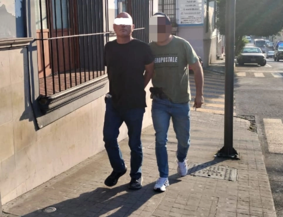 Un ciudadano estadunidense fue detenido por agentes de la Policía Ministerial Acreditable en Córdoba por el presunto delito de violencia de género y lesiones en agravio de una mujer. Foto Eirinet Gómez