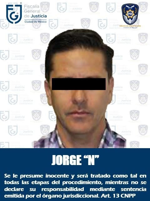 El hombre, de 48 años, fue entregado a policías de Chihuahua. Foto cortesía FGJ-CDMX