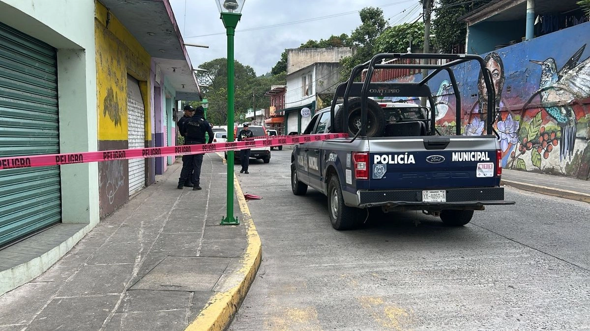 Policías siguieron al sujeto por su actitud sospechosa. Foto