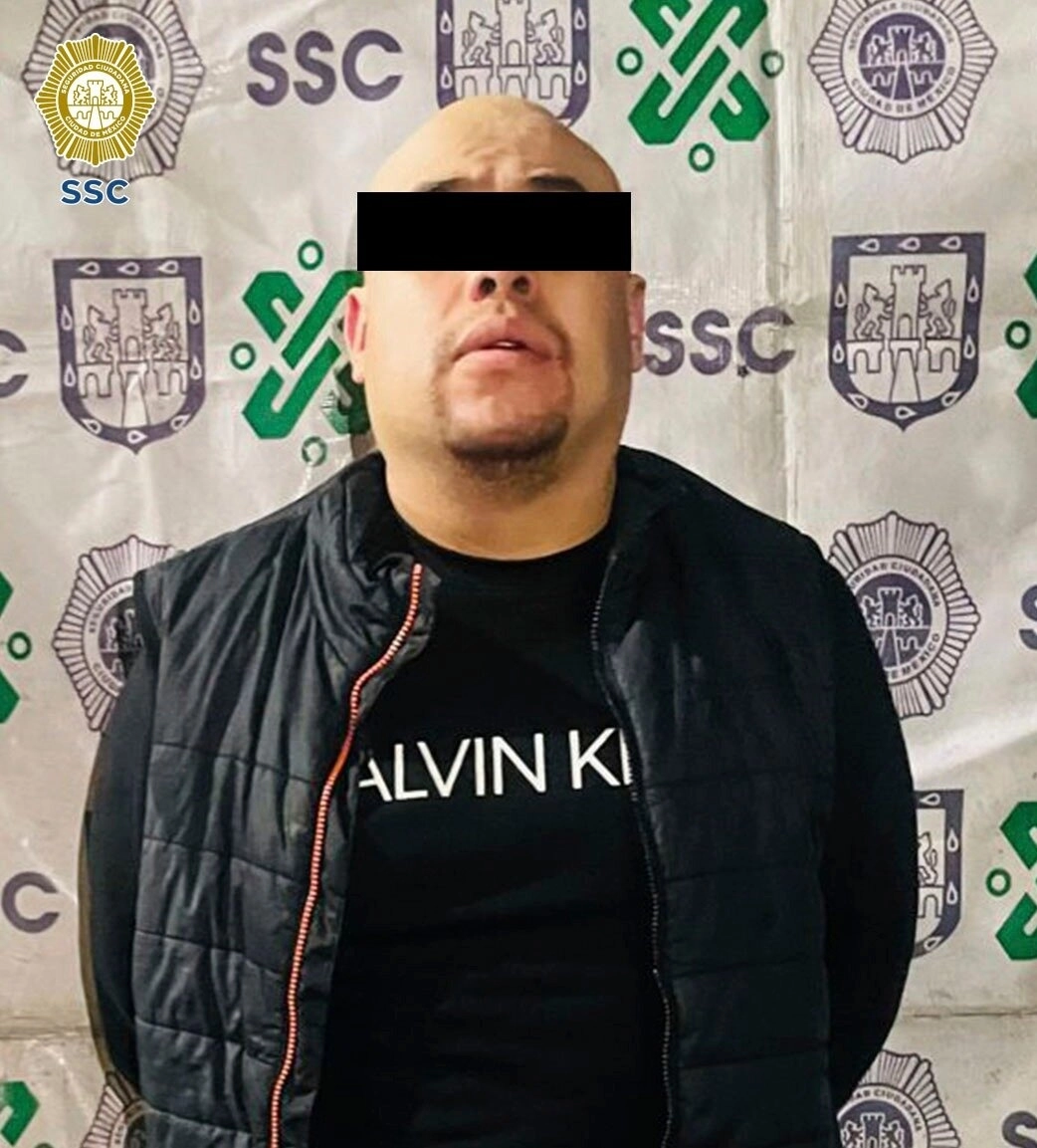 La aprehensión de Armando de Jesús N, líder de la banda de Los Mazos, se llevó acabo en las calles Gutiérrez Nájera y Topacio, de la colonia Tránsito. Foto cortesía SSC
