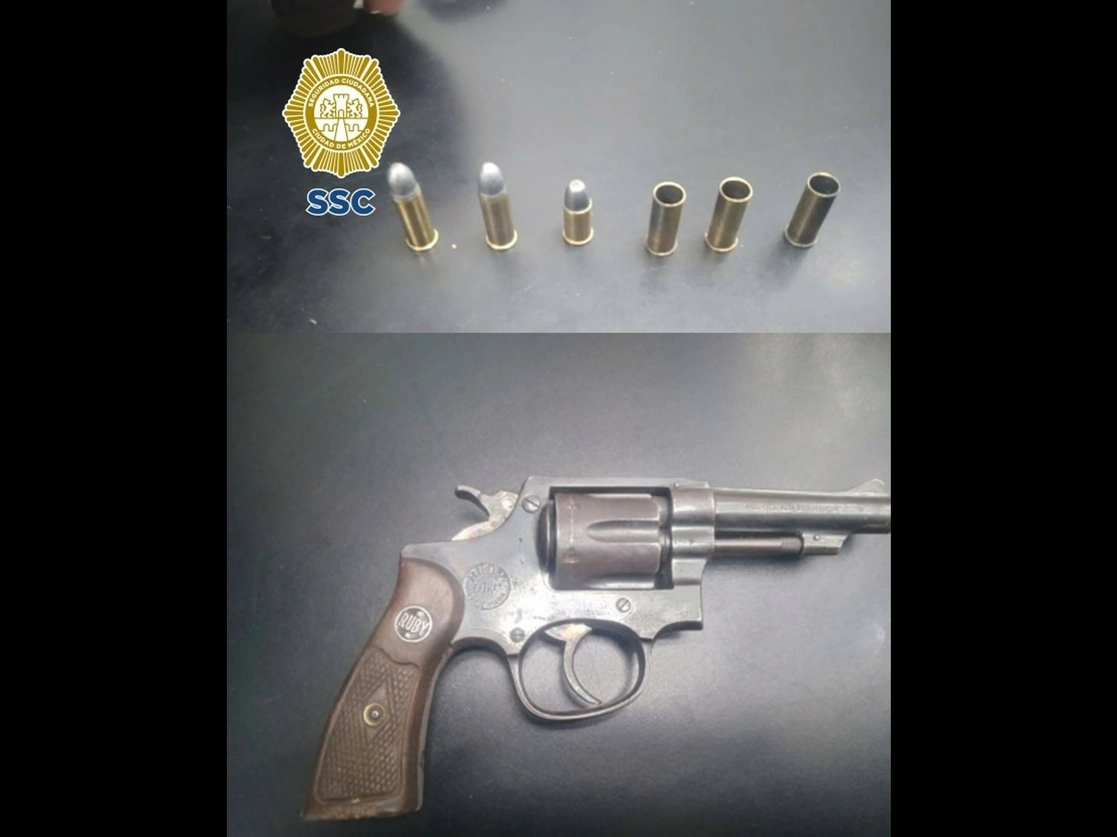 Policías detuvieron a un hombre acusado de disparar y lesionar a tres personas en Xochimilco. Foto cortesía de la SSC-CDMX
