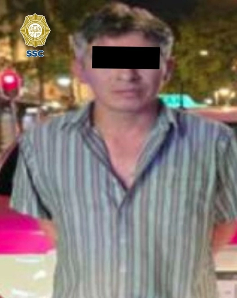 Elementos de la SSC CDMX detuvieron al sujeto con medio kilo de mariguana en calles de la colonia Centro. Foto ‘La Jornada’