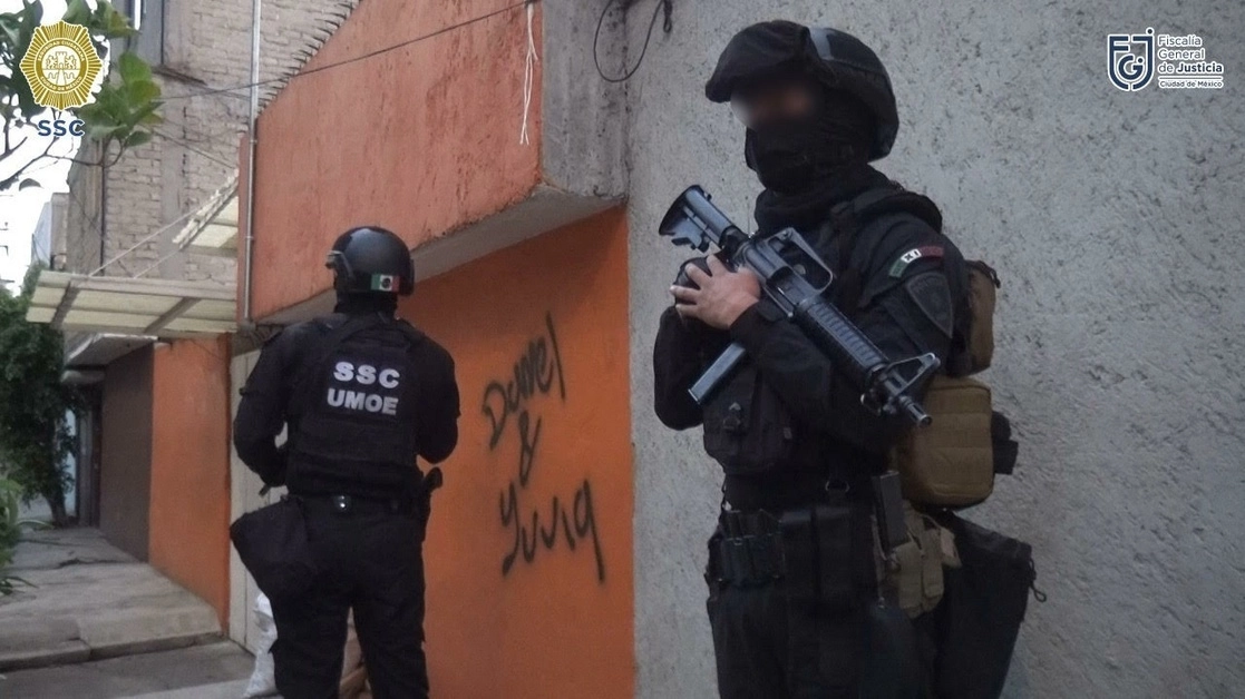 Elementos de la SSC durante un operativo antidrogas en la Ciudad de México. Foto cortesía SSC / Archivo