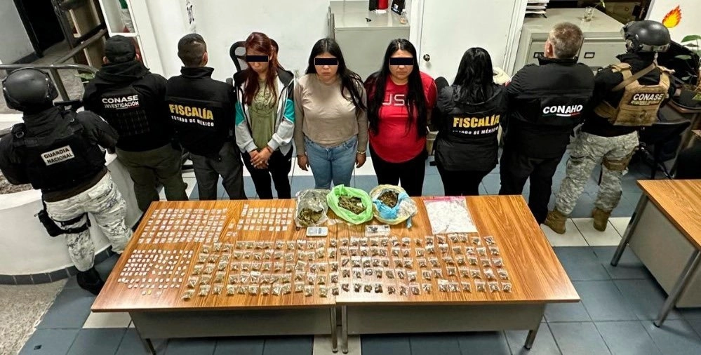 De los 40 detenidos, ocho son mujeres. Todos fueron puestos a disposición del Ministerio Público. Imagen difundida por https://x.com/SSPCMexico