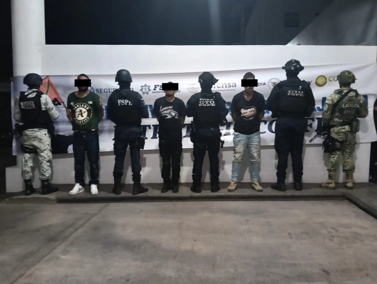 La Secretaría de Seguridad y Paz de Guanajuato informó la detención de tres presuntos integrantes del cártel de Santa Rosa de Lima. Foto 