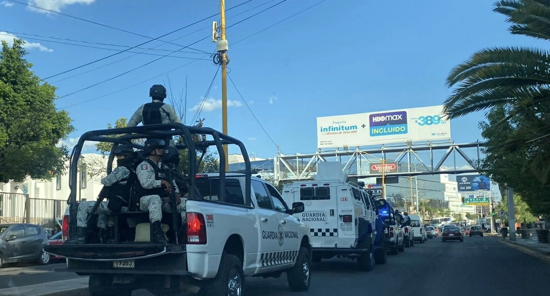 José Manuel “N” fue trasladado en un vehículo blindado, conocido como ‘Rhino’, en medio de un amplio contingente de elementos de la Guardia Nacional y de la Policía Ministerial, el 2 de junio de 2022. Foto Claudio Bañuelos