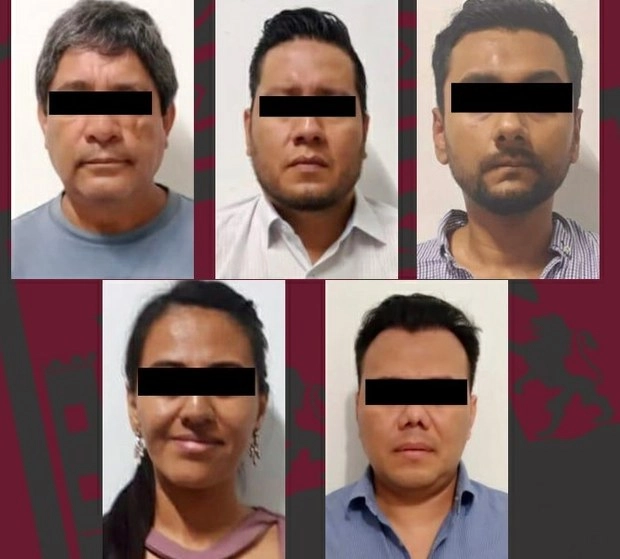 Ex servidores públicos de Chiapas  detenidos por actos de corrupción. Foto @FGEChiapas