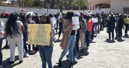 Jóvenes se manifestaron en Chiapas para exigir justicia por el asesinato de Mariana Sánchez Dávalos, pasante de medicina. Foto ‘La Jornada’ / Archivo
