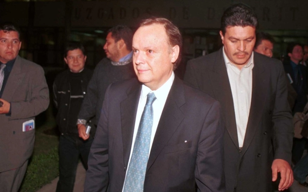 En 2003, autoridades mexicanas acusaron a Fernández García de los delitos de uso indebido de atribuciones y facultades y revelación del secreto bancario. Foto Cuartoscuro / Archivo