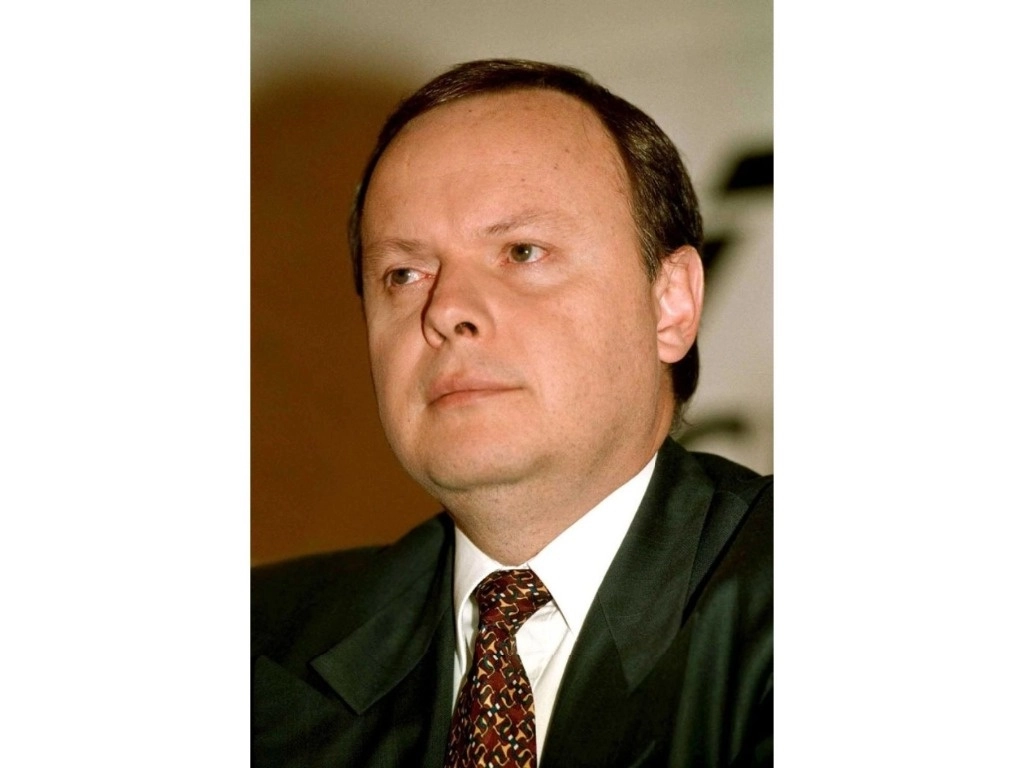 Eduardo Fernández García, ex presidente de la CNBV fue detenido en España con fines de extradición por el delito de extorsión agravada. Foto Cuartoscuro / Archivo
