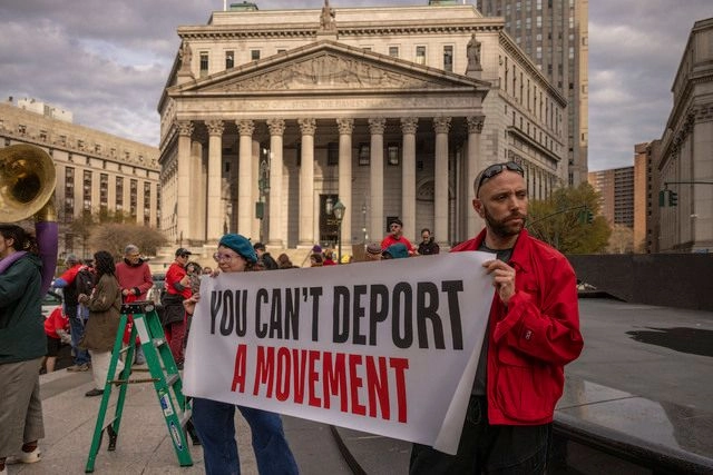 Los abogados de Mahdawi exigieron su liberación y suspender su eventual deportación. Foto