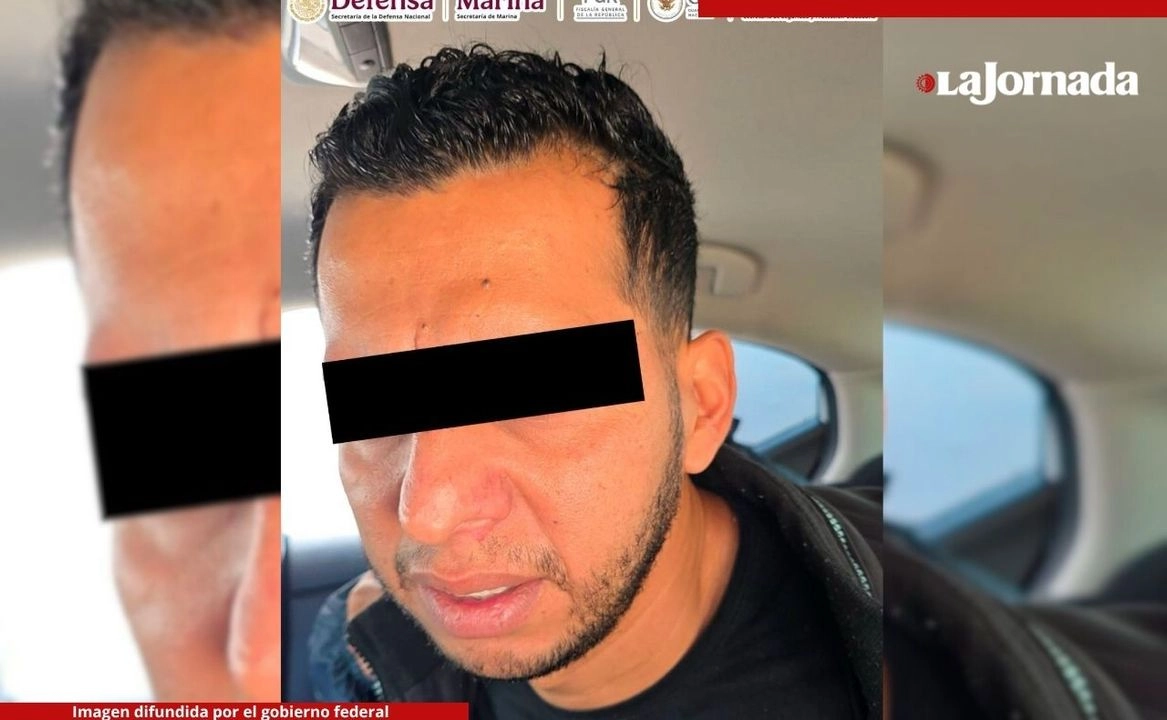 Juan Miguel Pantoja Miranda fue detención como parte “del seguimiento a las indagatorias sobre los hechos ocurridos en Ayotzinapa, Guerrero, en el 2014”, informó el Gabinete de Seguridad 