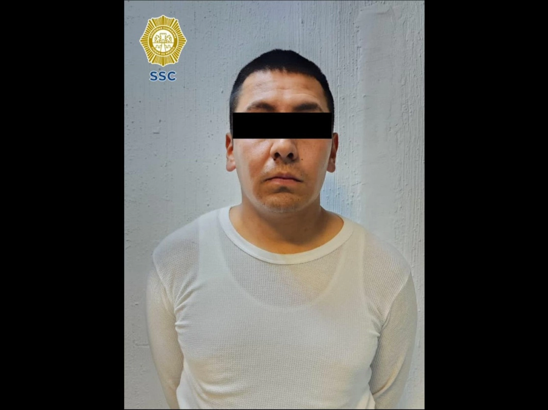 La difusión, a través de redes sociales, de un hombre justo en el momento que asaltó a la conductora de un automóvil en la avenida de Conscripto, llevó a la detención de Iván en la alcaldía de Iztapalapa. Foto cortesía SSC