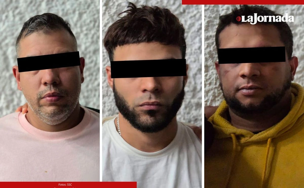 Policías capitalinos y autoridades federales lograron la detención en Iztapalapa de Nelson Arturo, alias Nelson, principal operador del Tren de Aragua. El sujeto cayó junto a su brazo derecho, Lucas Alberto y otro más identificado como Marcos Gabriel. Fotos cortesía SSC