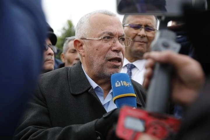 Noureddine Bhiri, miembro del partido opositor Ennahda, fue detenido por la justicia de Túnez. Foto tomada de https://www.facebook.com/Mr.Noureddine.Bhiri?locale=es_ES