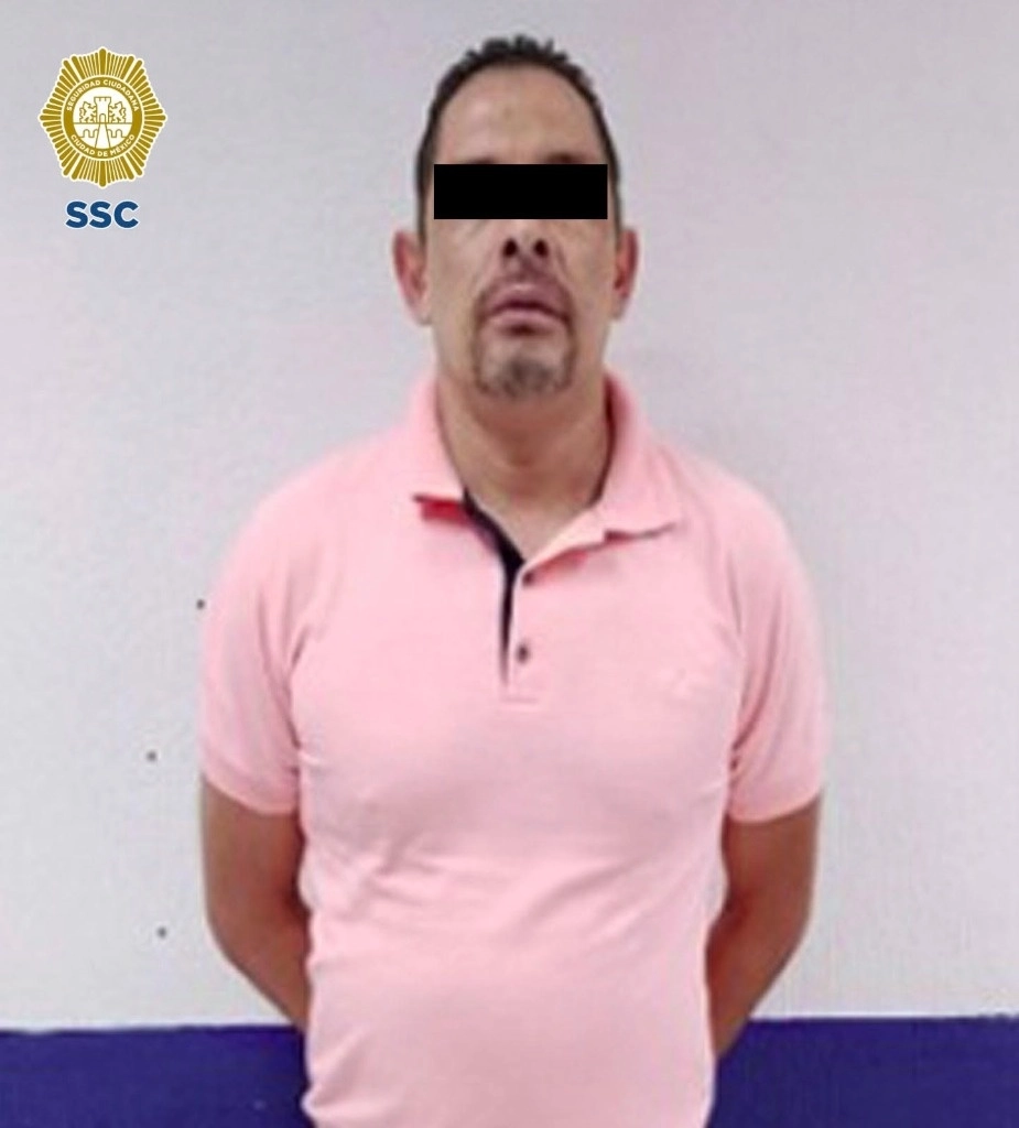 El hombre de 45 años fue detenido y presentado ante el agente del Ministerio Público, quien determinará su situación jurídica. Foto SSC-CDMX
