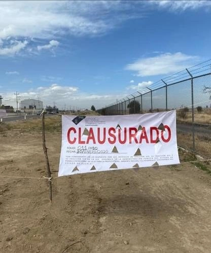 Las obras de entubamiento de las aguas de desecho industriales en el municipio de Juan C. Bonilla, en Puebla, que inició el Comité Estatal de Agua y Saneamiento en marzo de 2018, fueron clausuradas por el ayuntamiento sin explicar el motivo. La foto fue compartida por autoridades del ayuntamiento