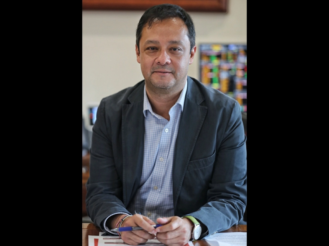 El subsecretario de Hacienda, Gabriel Yorio González, señaló que se dará prioridad a la inversión en infraestructura. Foto Marco Peláez / Archivo